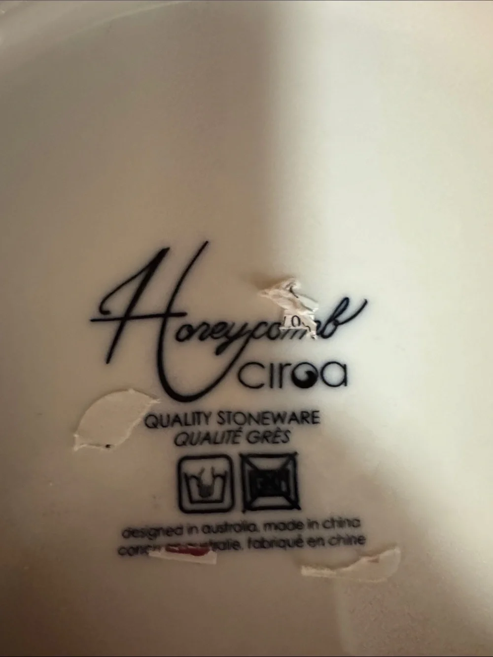 Circo White Honeycomb Ceramic Utensil Holder